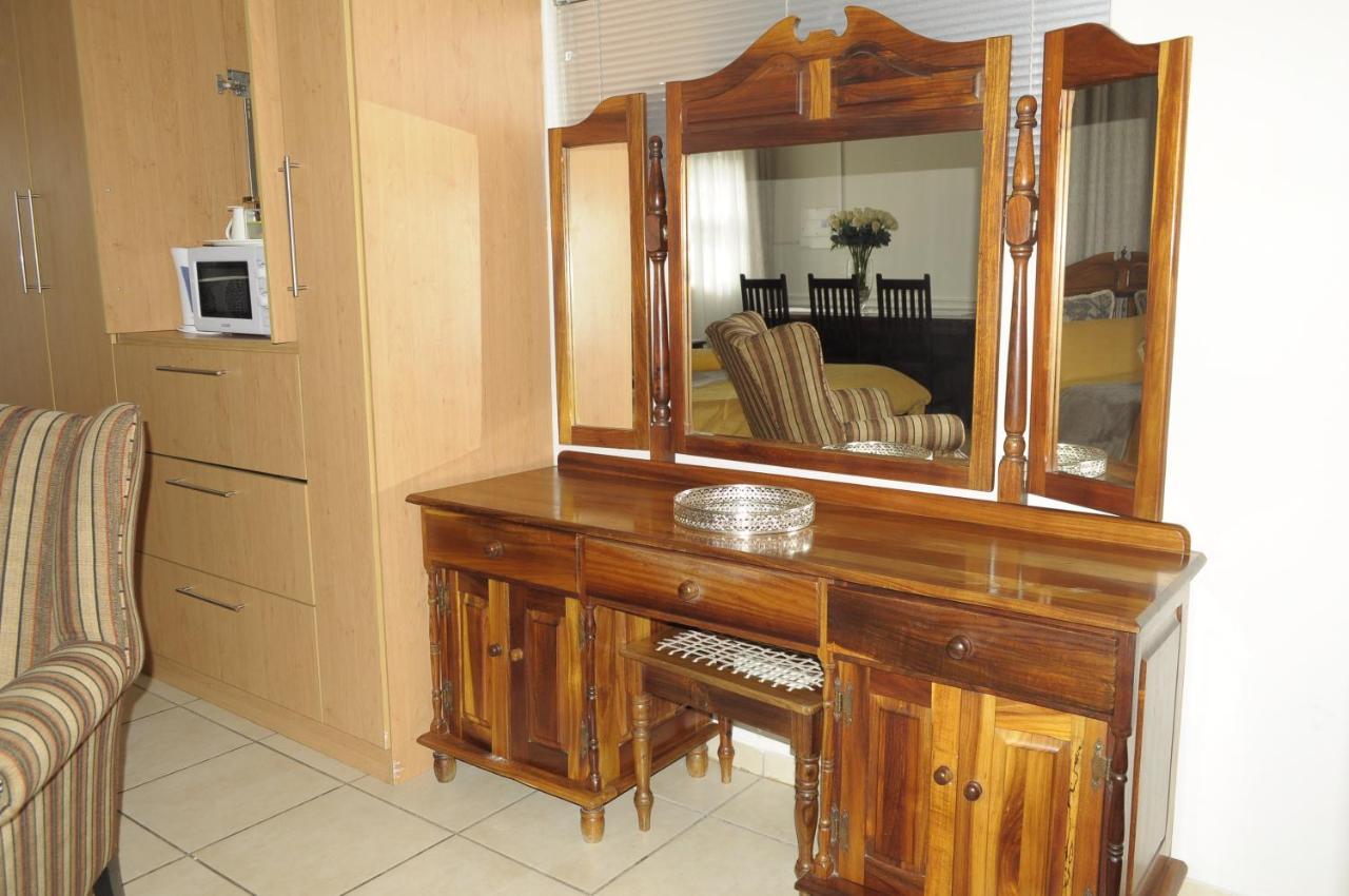 @Home Guest House Rustenburg Exterior photo