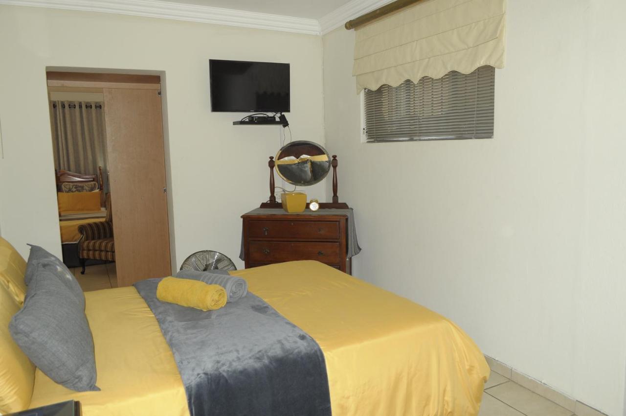 @Home Guest House Rustenburg Exterior photo