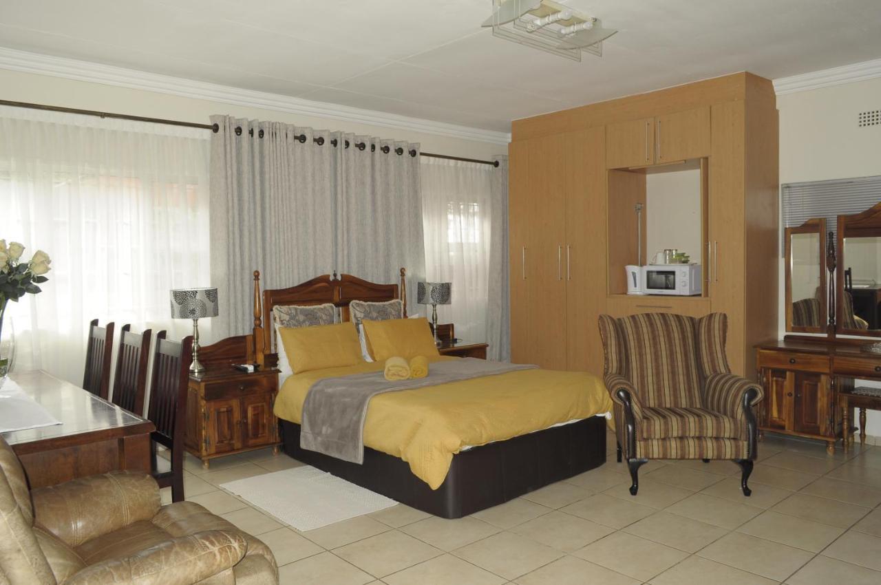 @Home Guest House Rustenburg Exterior photo