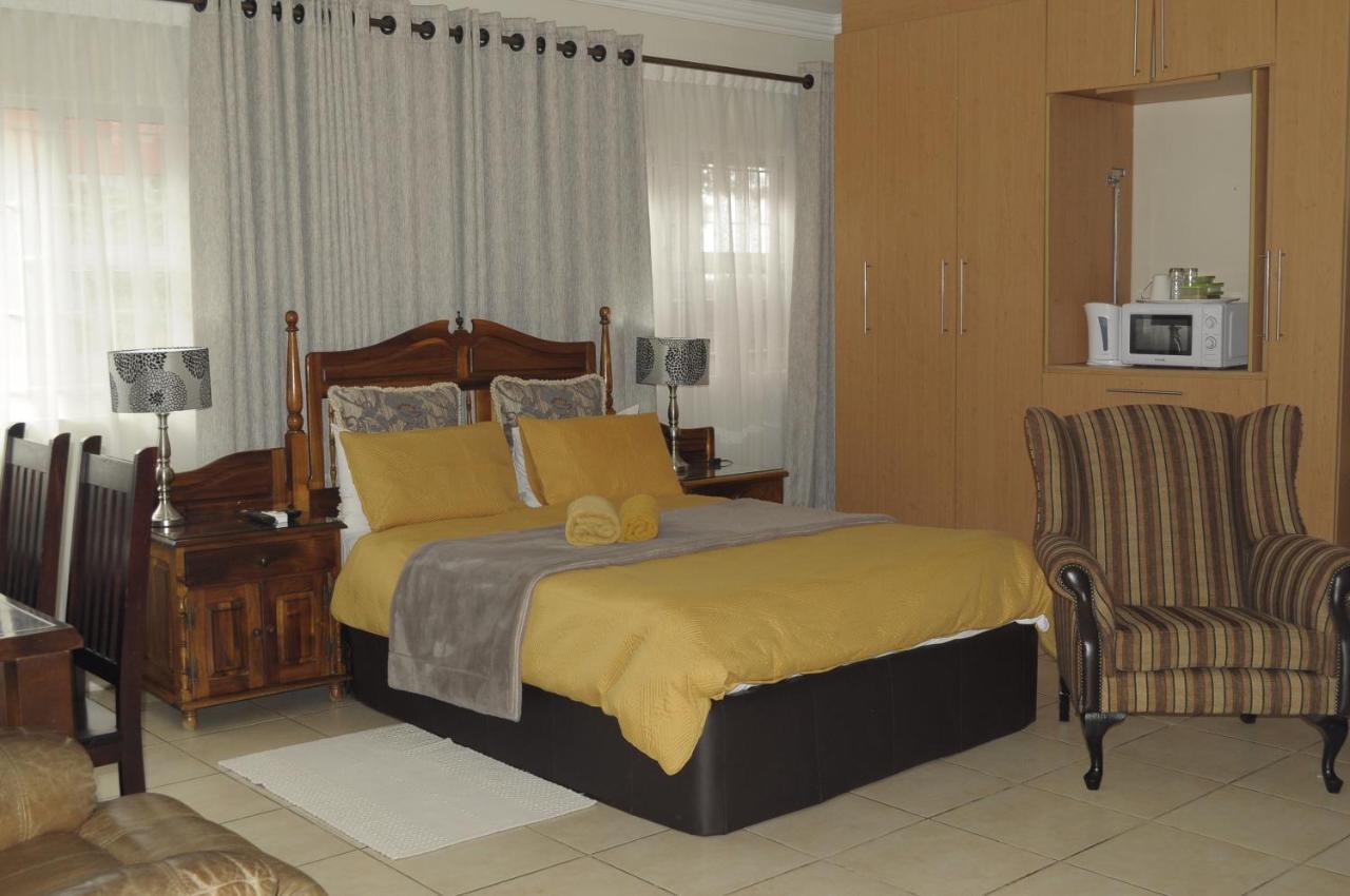 @Home Guest House Rustenburg Exterior photo