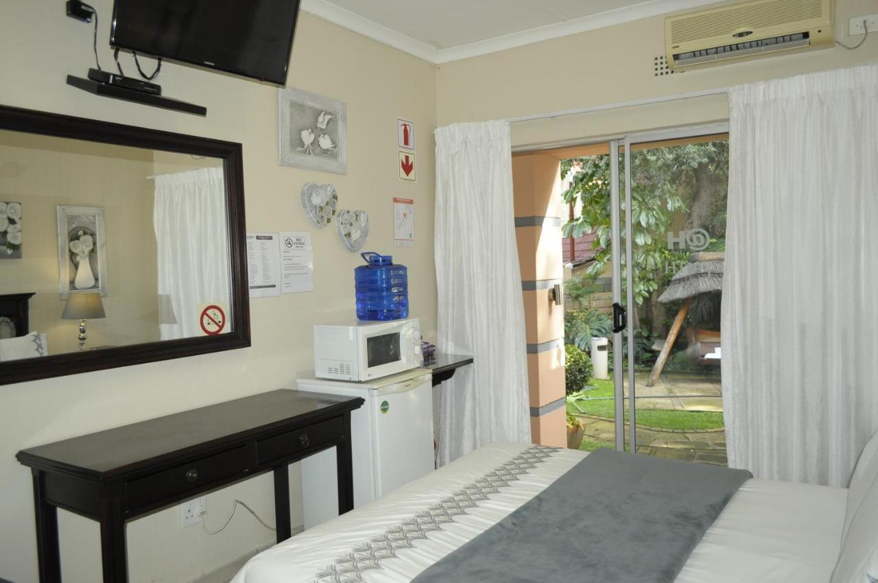 @Home Guest House Rustenburg Exterior photo