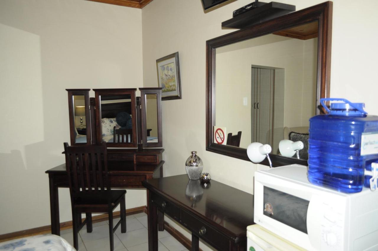 @Home Guest House Rustenburg Exterior photo