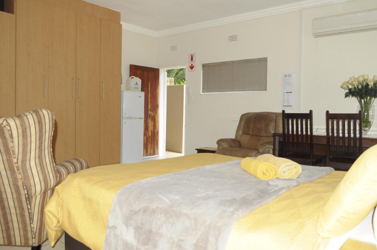 @Home Guest House Rustenburg Exterior photo